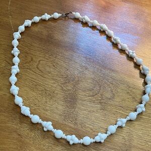 Vintage Chic White Beaded Necklace